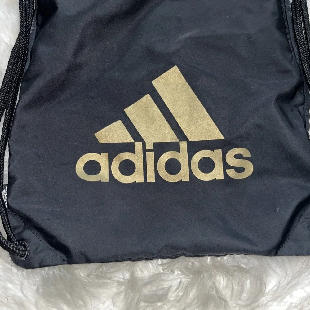 Adidas Drawstring Backpack Gym Bag Black Yellow 3 Stripe Logo‎ Sporty Athletic